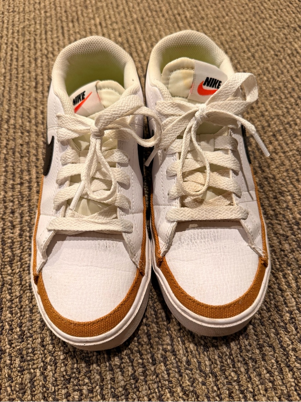 Nike court legacy